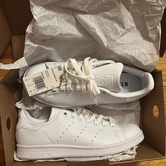 *BNIB* Adidas Stan Smith sneakers 6.5 - Picture 3 of 3